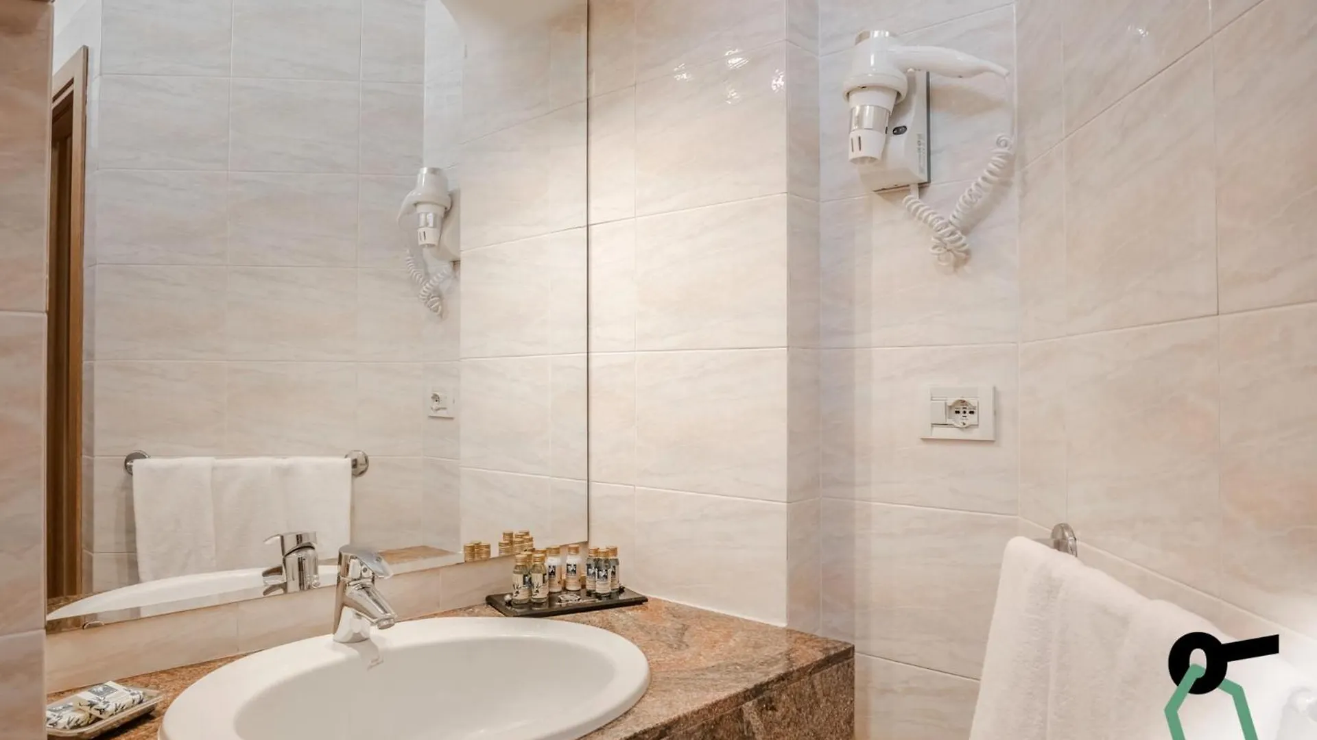 Hotiday Room Collection - Mediterranee Alassio 4*,  Italy