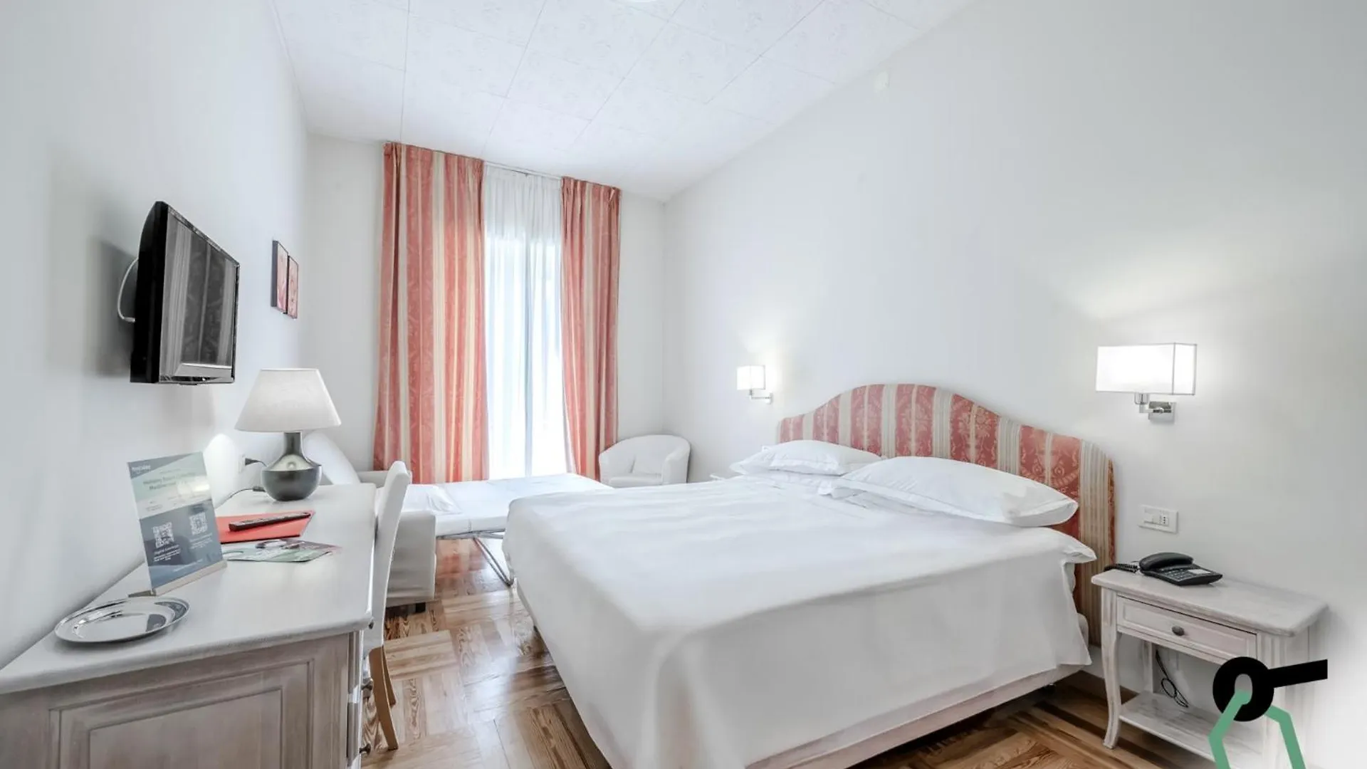 Hotiday Room Collection - Mediterranee Alassio 4*,