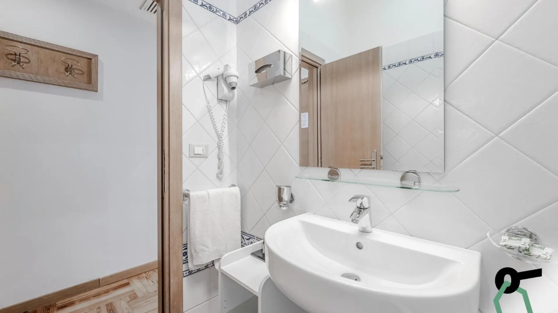 Hotiday Room Collection - Mediterranee Alassio 4*,  Italy