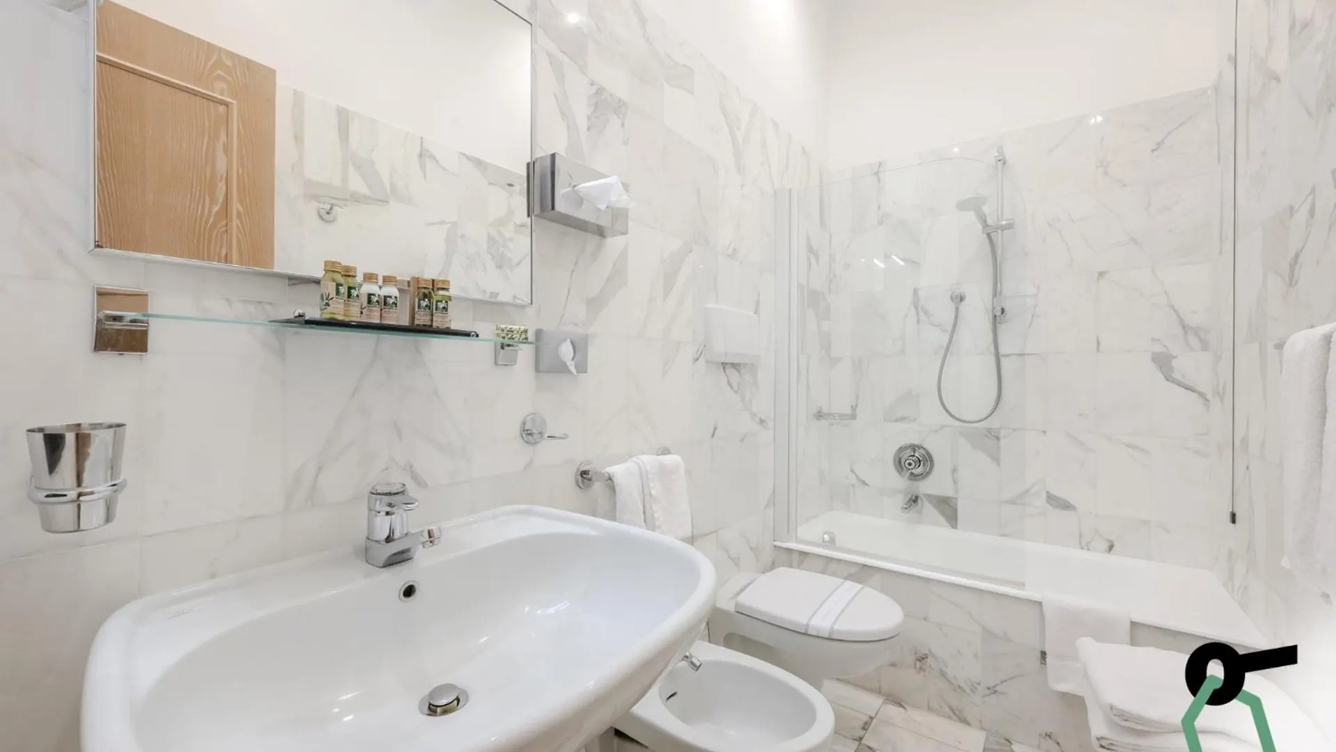 **** Hotel Hotiday Room Collection - Mediterranee Alassio Italy